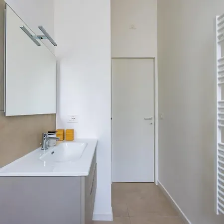 Apartament Thelos *