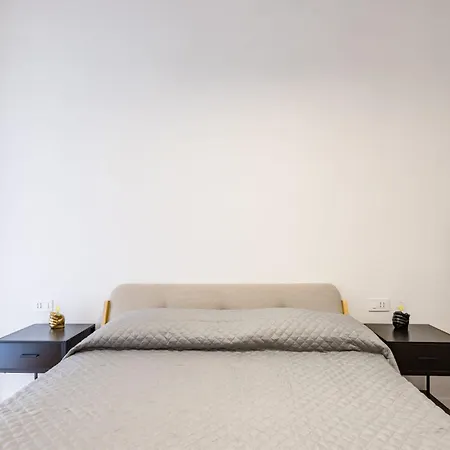 Apartament Thelos *